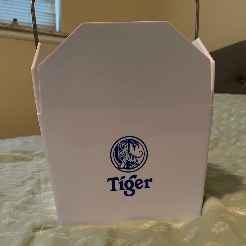 Tiger Beer Chinese Takeout Themed Ice Bucket - Picture 4 of 6